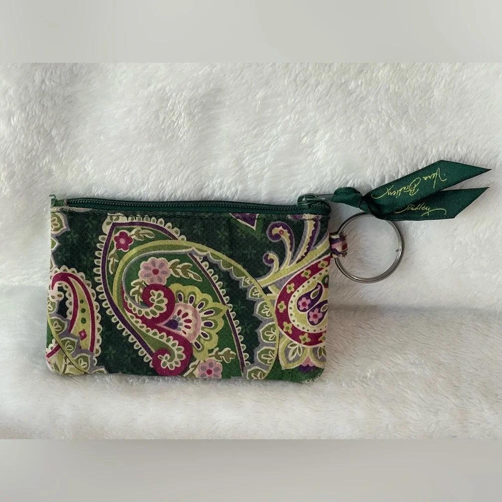 Vera Bradley Retired Rare Chelsea Green Zip Around Wallet card holder